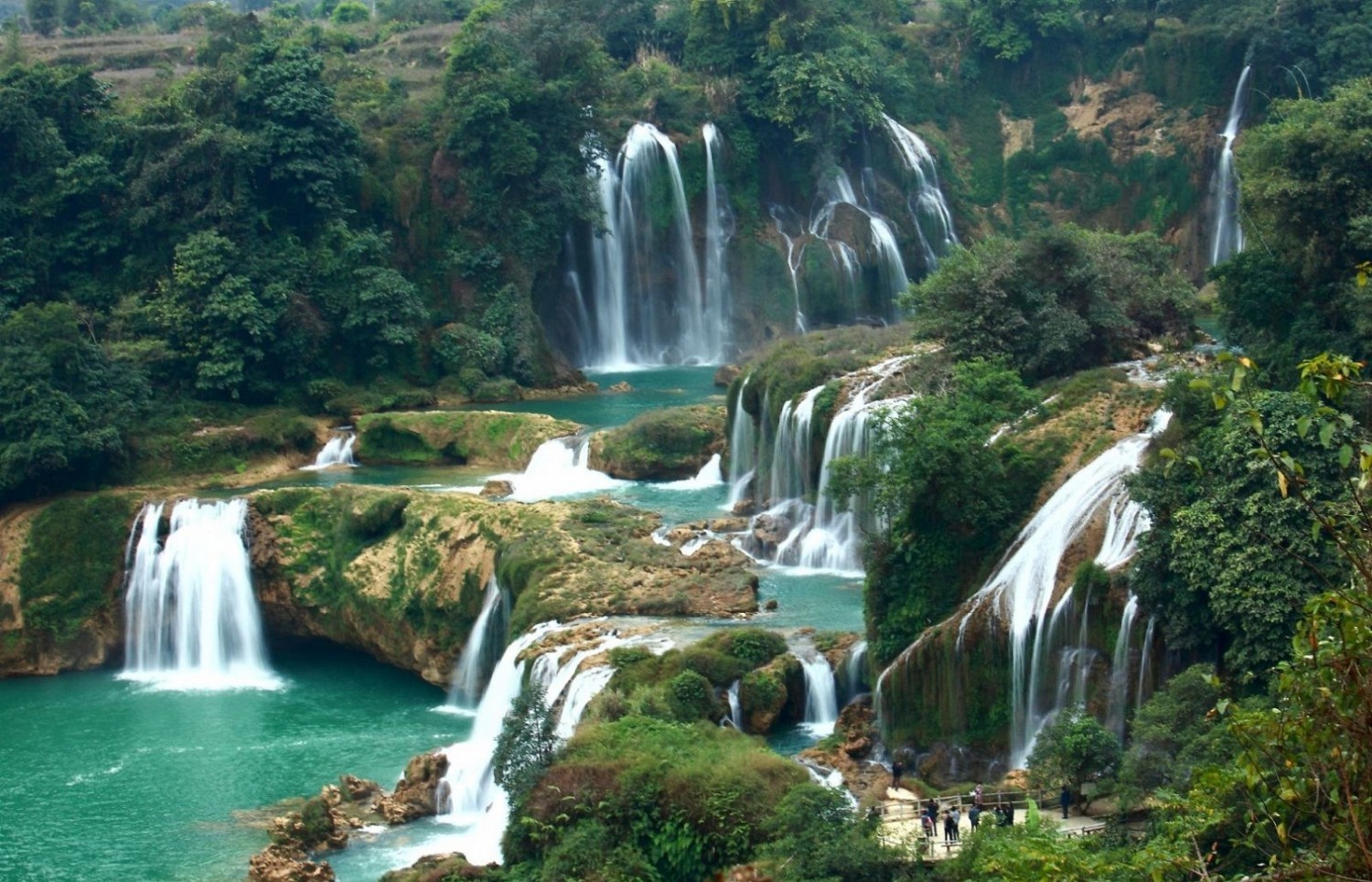 The Love Waterfall ( Thac Tinh Yeu )